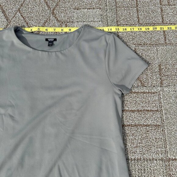 Express Blouse Women's Extra Large Gray Short Sleeve Crew Neck Top - Picture 4 of 10